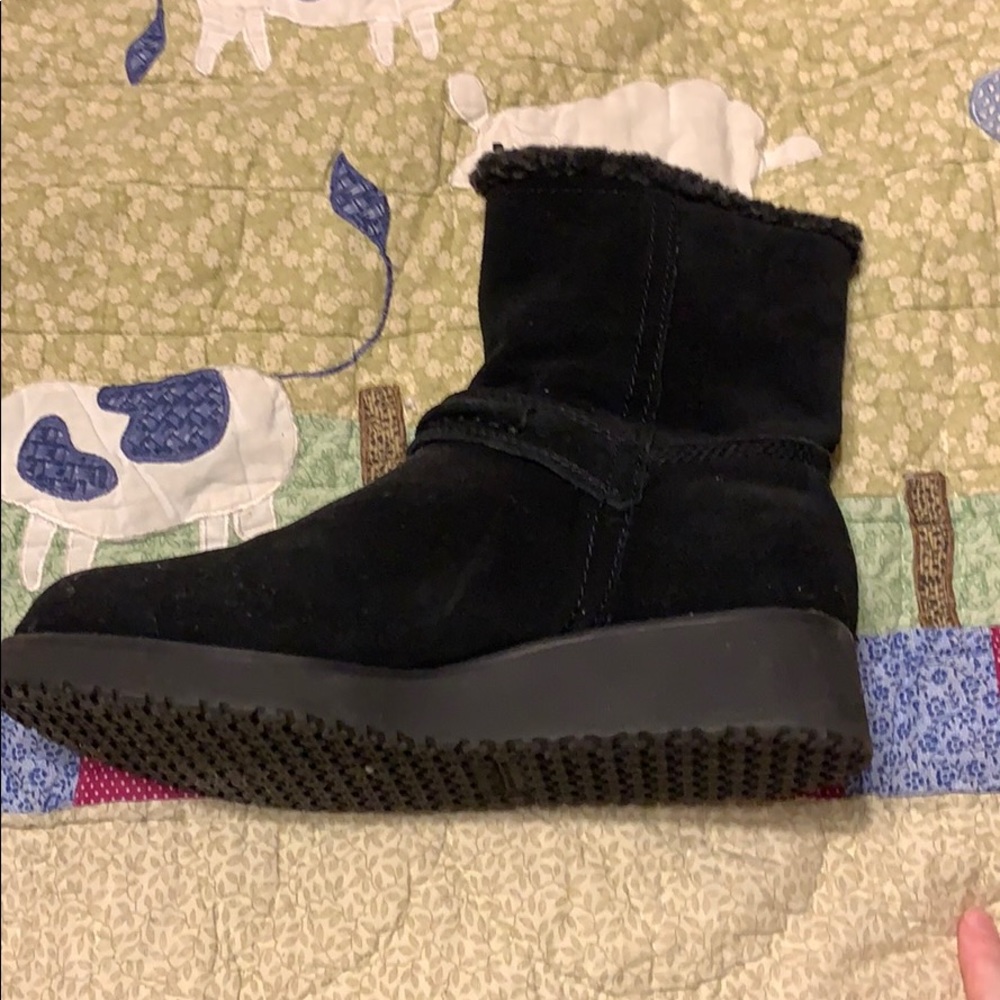 Black boots